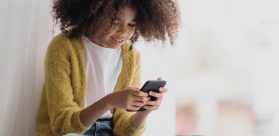 Kiedy dziecko jest gotowe na pierwszy smartfon?