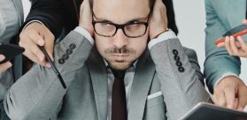 Hierarchia dziobania – sprawdź czy nie jesteś ofiarą mobbingu!